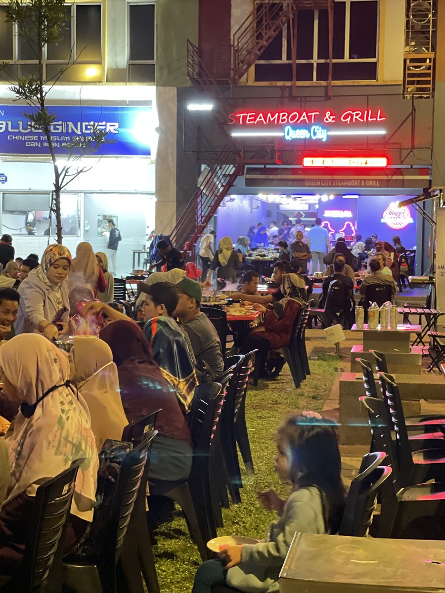 QCSG Makan